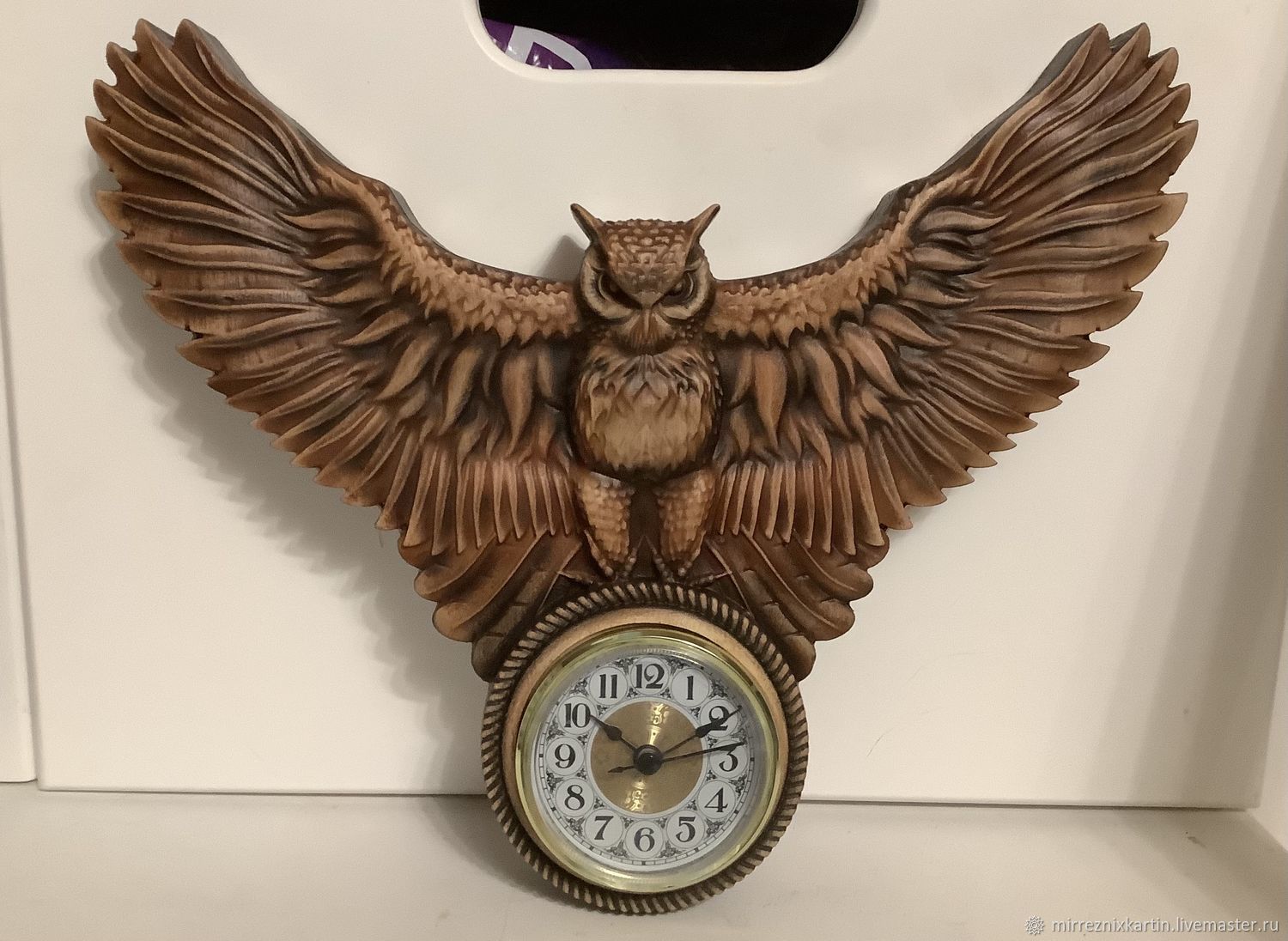 328c003ee9e4613ef4d0c31ed66c-dlya-doma-i-interera-reznye-derevyanye-chasy-sova.jpg