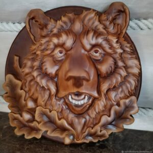Резное деревянное панно «Голова медведя»